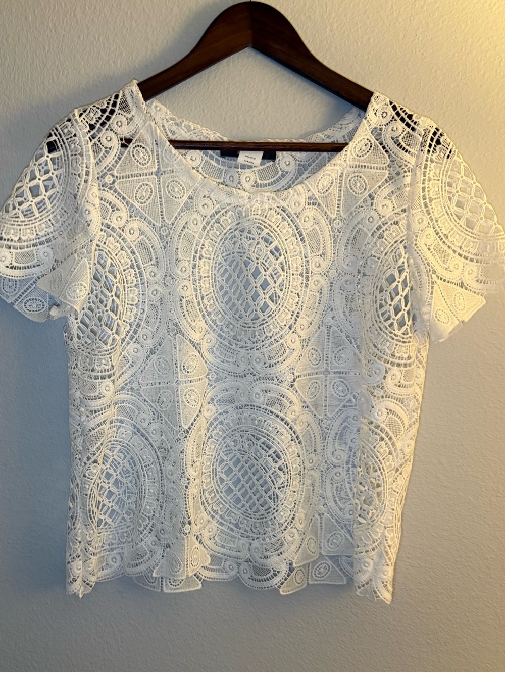 Women’s White Crochet Lace Short Sleeve Blouse